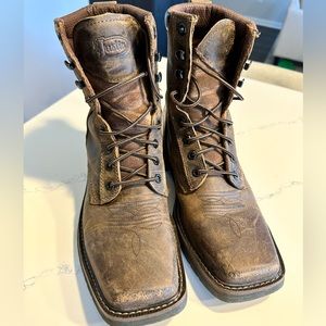 Men’s Justin boots